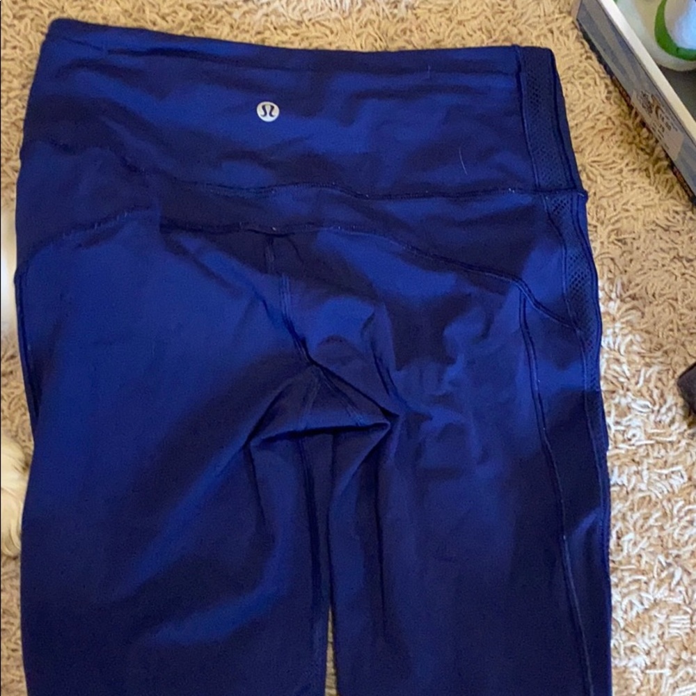 Lululemon leggings size 4